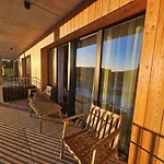 Design 1 - By Alkatravel, Ski&bike Appartement