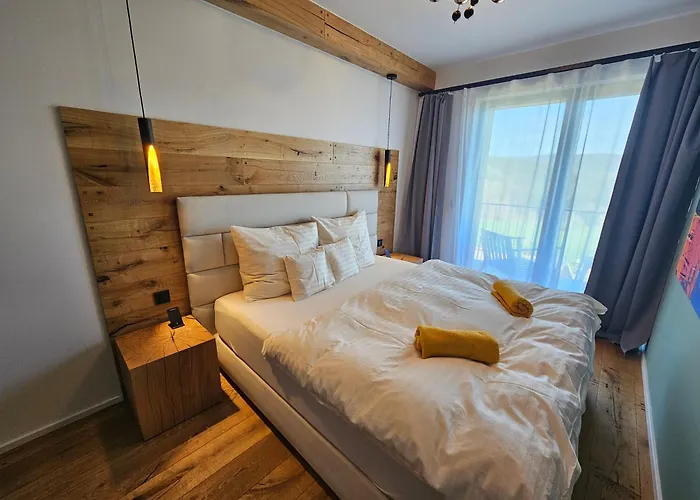 Design 1 - By Alkatravel, Ski&bike Apartament *